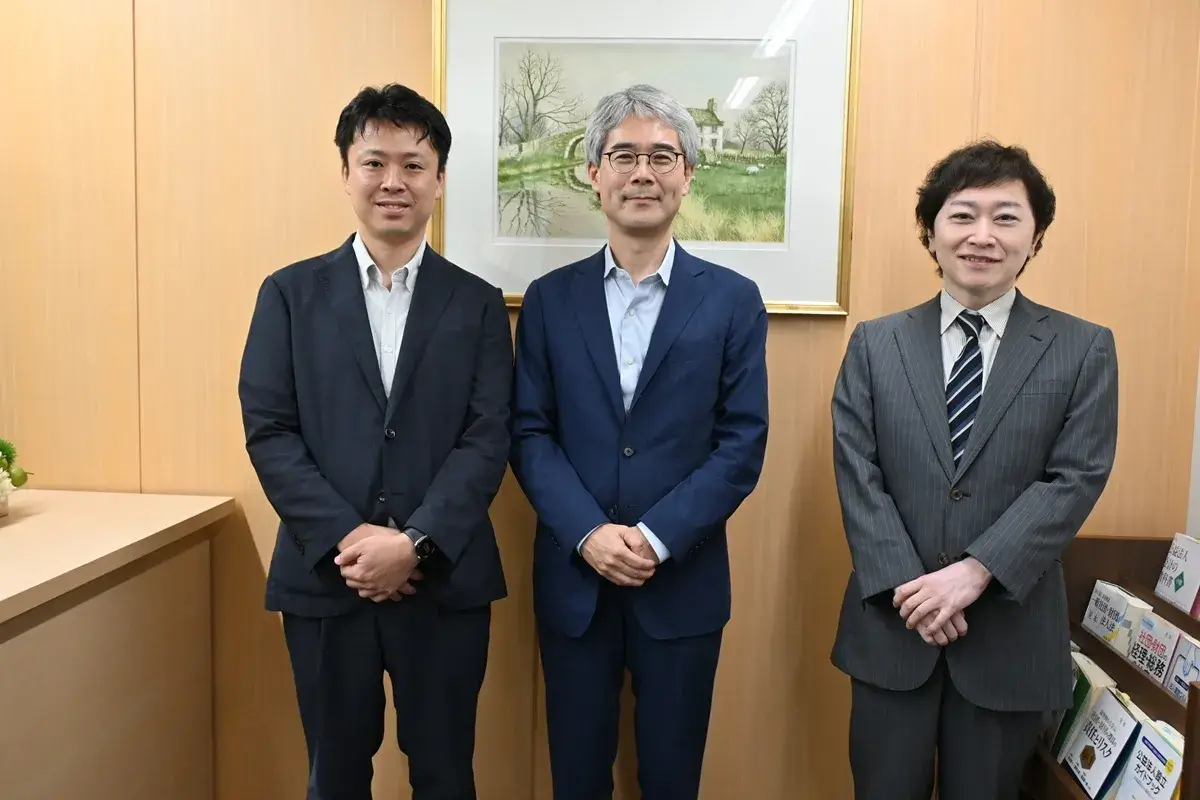 内閣府の高角事務局長が退任挨拶で全国公益法人協会に来訪